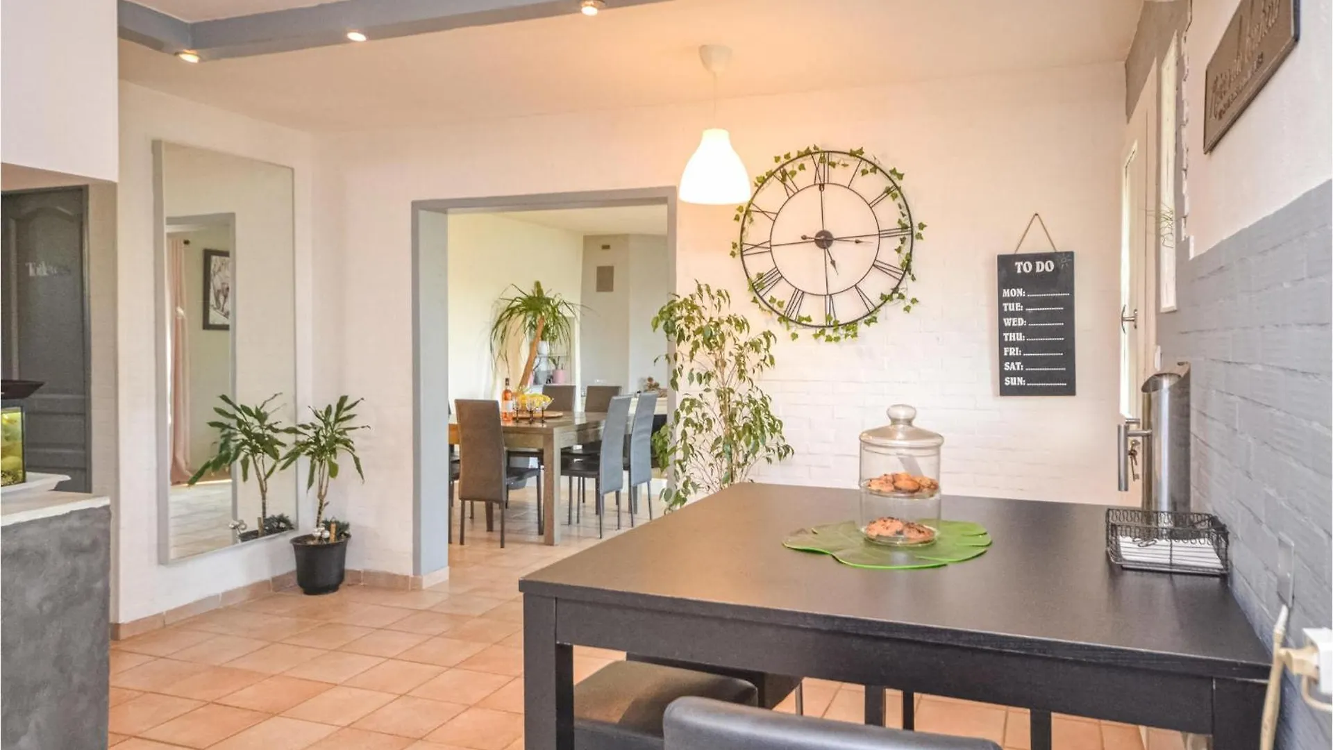 Nice Home In St,Paul-Trois-Chateaux With Kitchen Saint-Paul-Trois-Chateaux