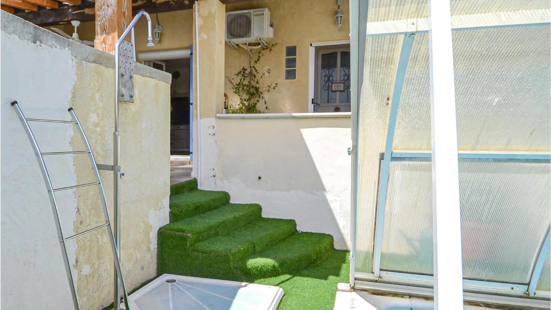 Holiday home Nice Home In St,Paul-Trois-Chateaux With Kitchen Saint-Paul-Trois-Chateaux France