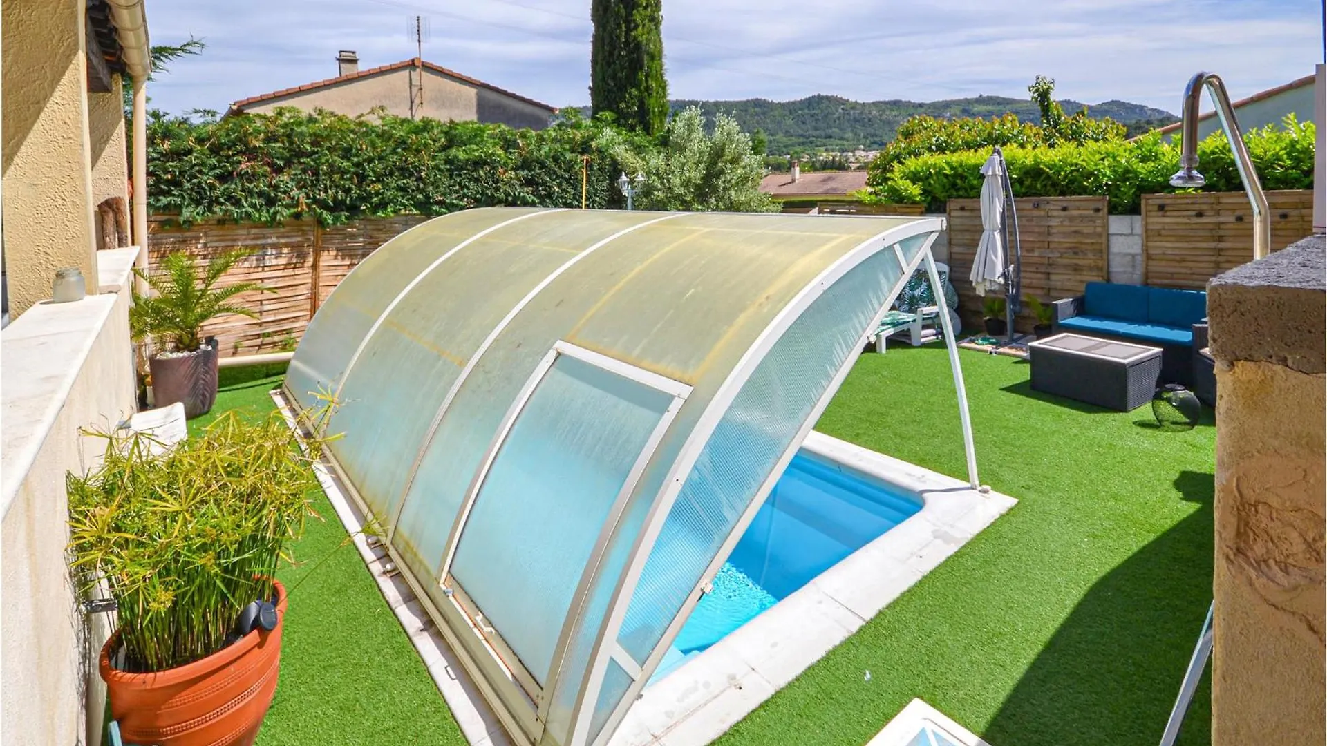 Nice Home In St,Paul-Trois-Chateaux With Kitchen Saint-Paul-Trois-Chateaux Holiday home