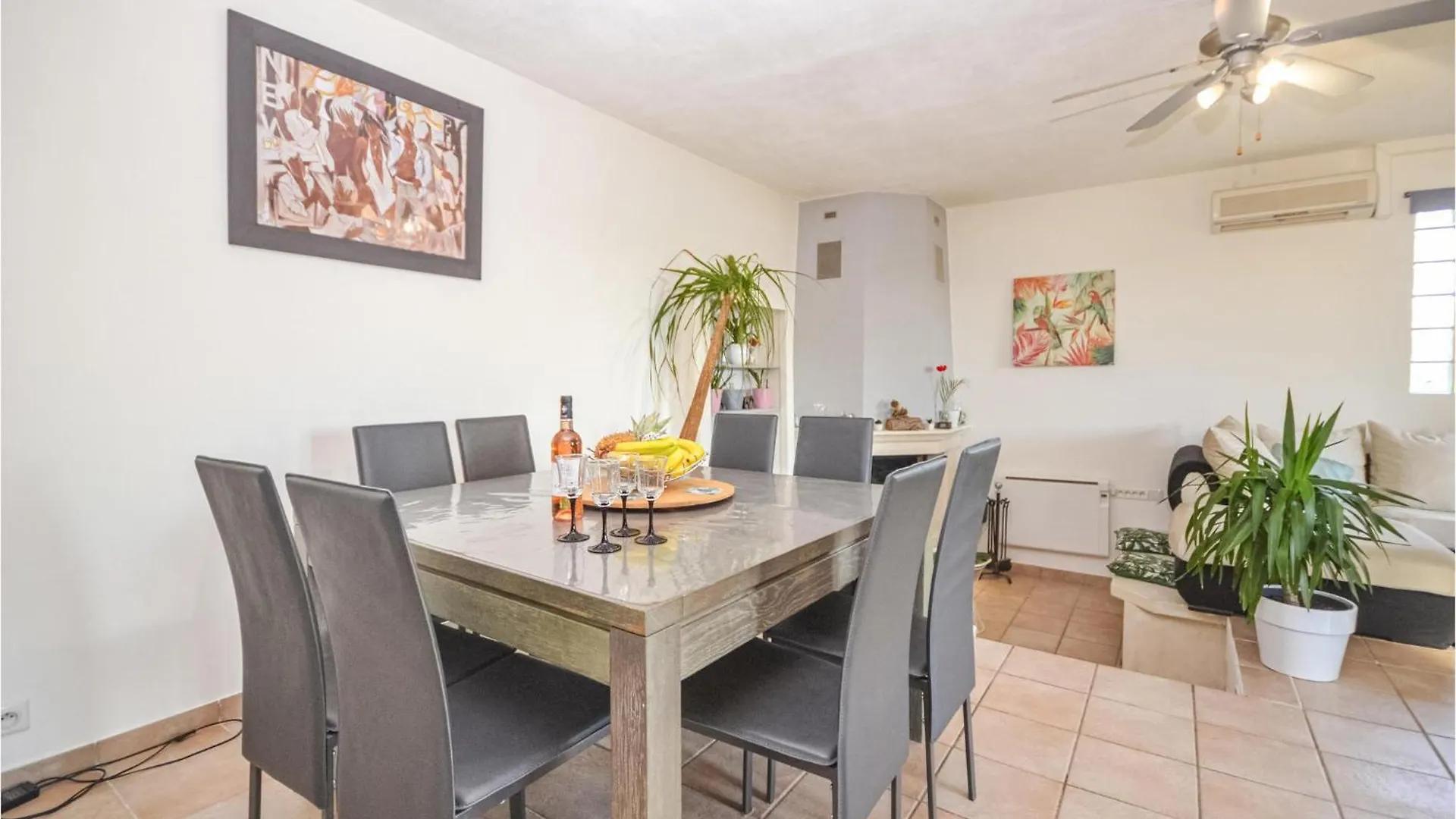 Nice Home In St,Paul-Trois-Chateaux With Kitchen Saint-Paul-Trois-Chateaux