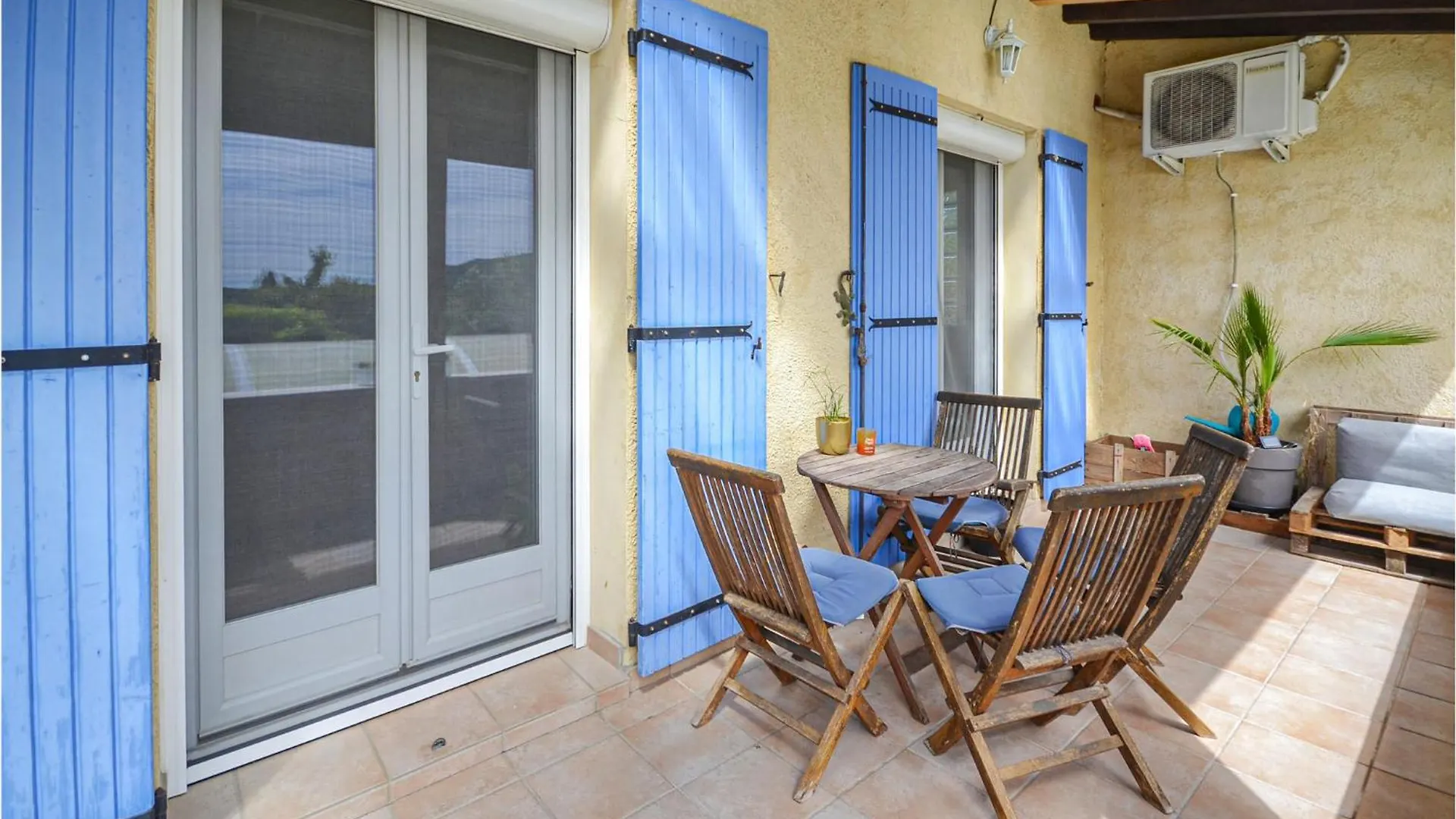 Nice Home In St,Paul-Trois-Chateaux With Kitchen Saint-Paul-Trois-Chateaux